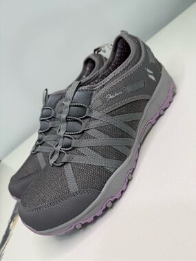 New Skechers Outdoor Gray Air-Cooled Memory Foam Women's Comfort Shoes Size 9 NW